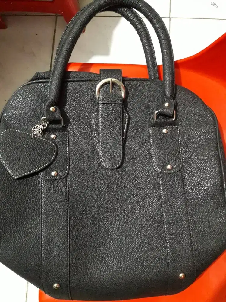 Tas kantor hitam Black