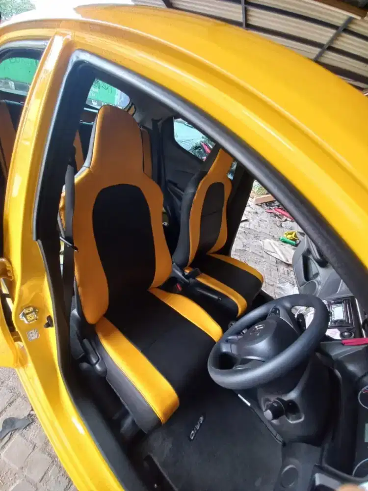 Sarung jok mobil dan karpet dasar mobil semua jenis mobil