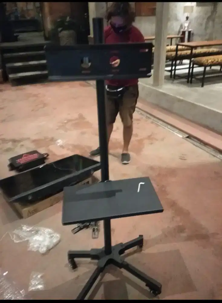 Breket berdiri ukuran 19-55 inch