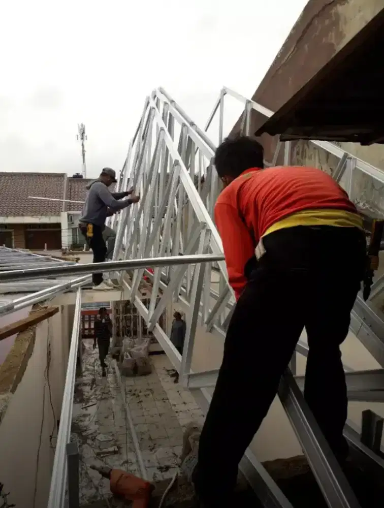 Renovasi Bongkar Pasang Atap rumah