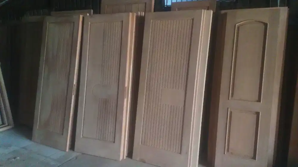 Pintu kusen dan jendela free ongkir bisa jasa pasang engsel kunci