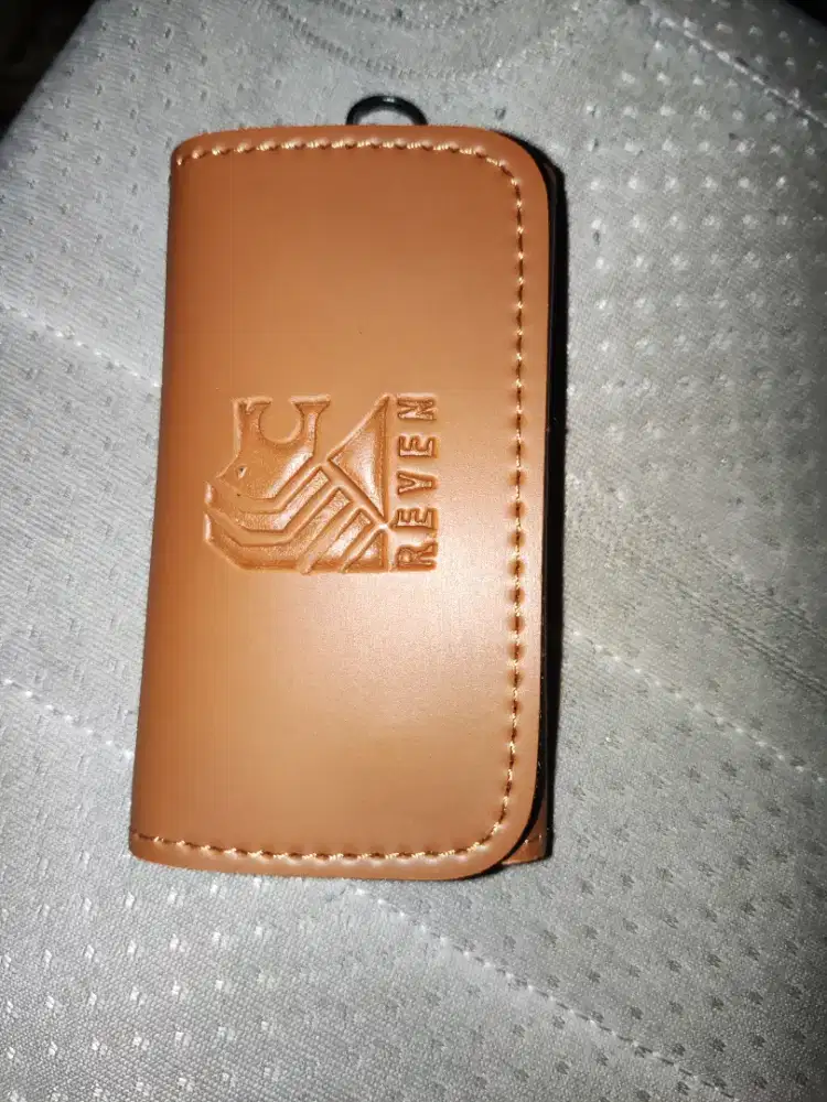 Gantungan Dompet Reven