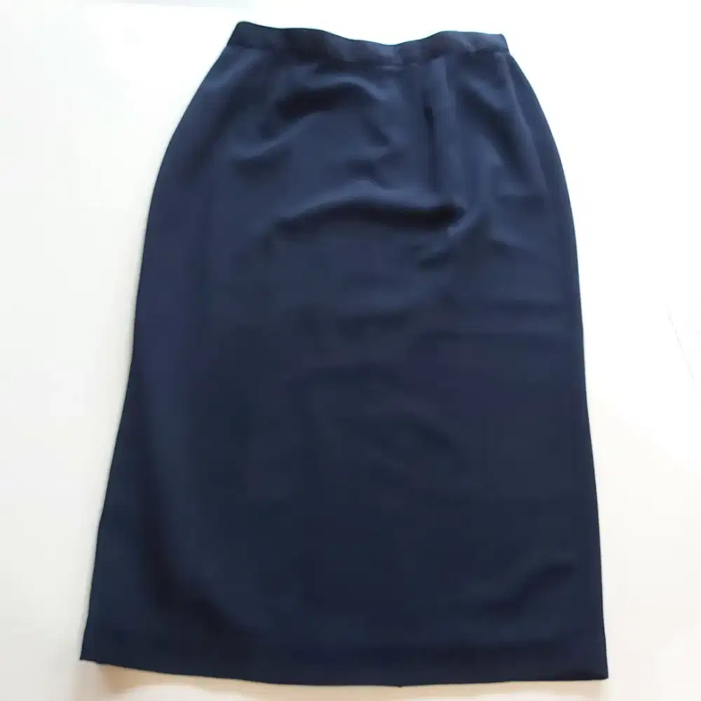 Rok biru tua panjang preloved
