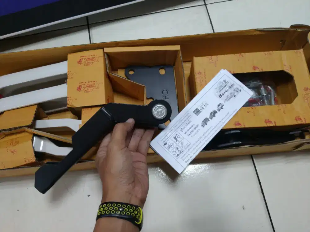 Promo.. Balance Arm Original Js1 Thailand, Pajero, Innova dan Fortuner