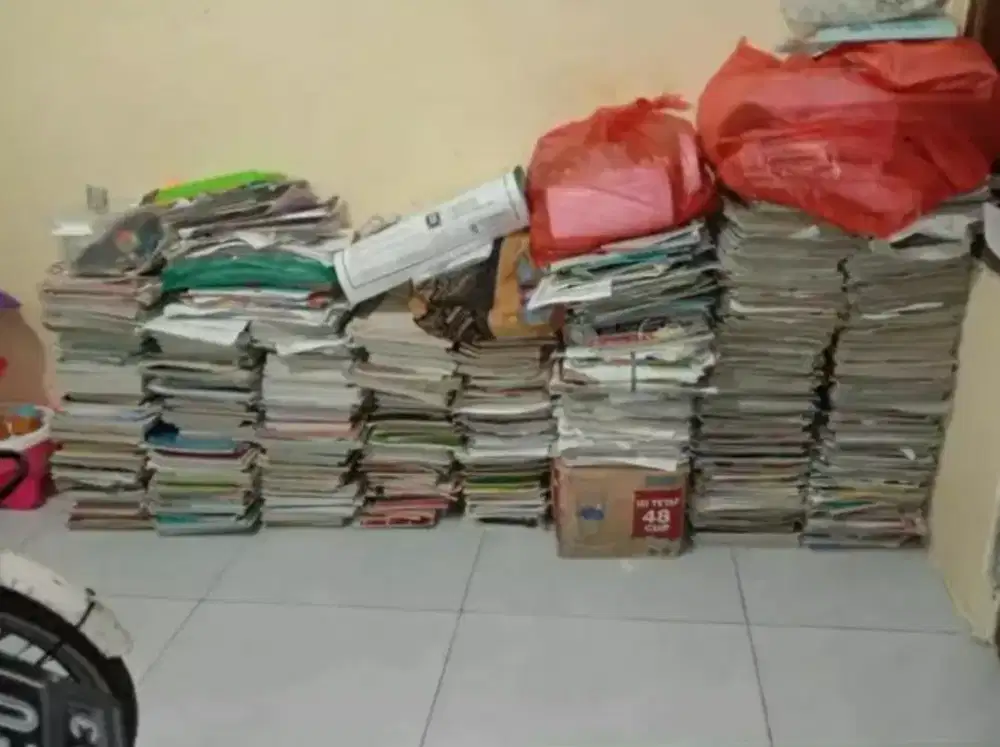 Jual beli buku bekas layak di pakai dll