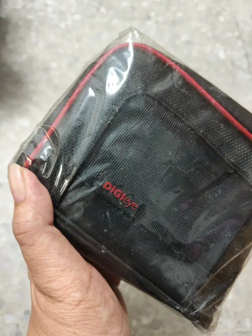 Tas kamera kecil