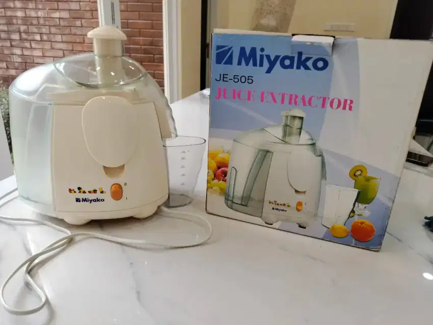 Preloved Juice Extractor Miyako