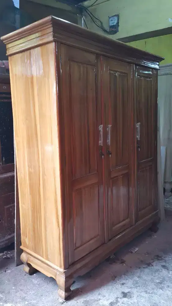 Lemari Pintu 3 Full Jati