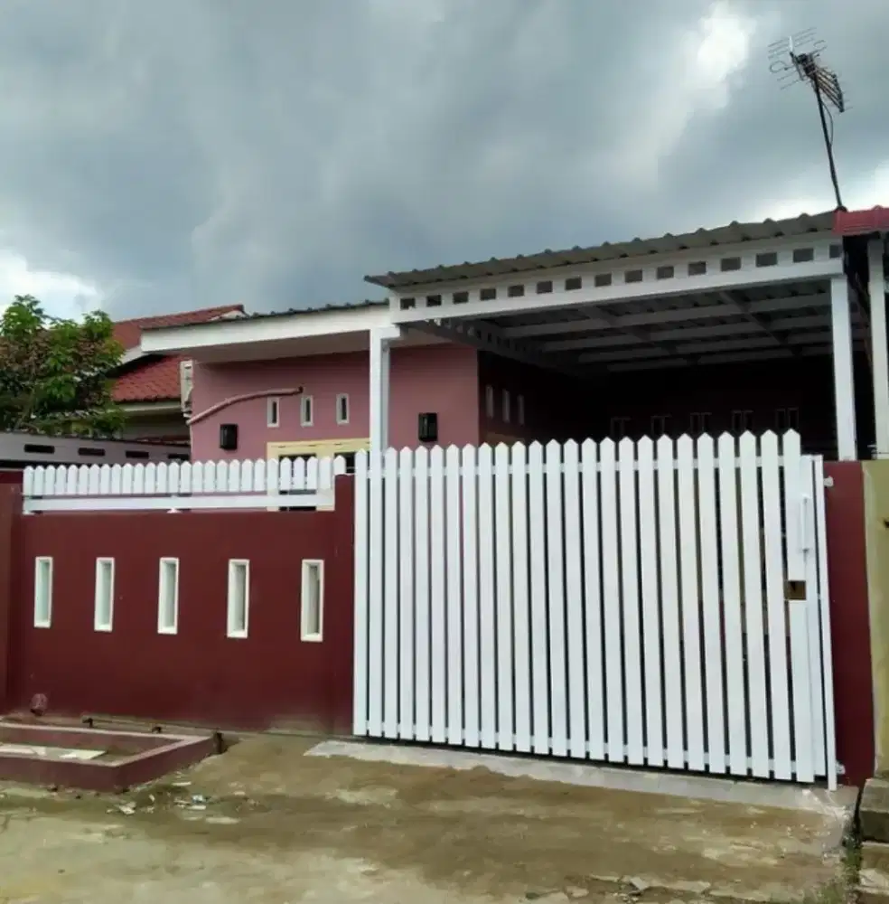 Pagar minimalis woodplank motif