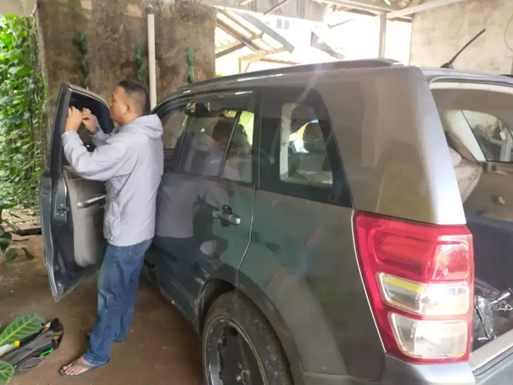 spesialis panggilan pasang kaca film mobil