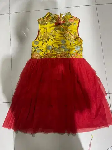 Dress warna merah outlet gold