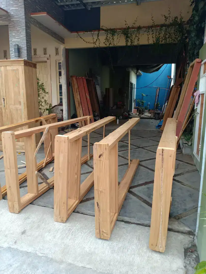 Spesialis kusen pintu kayu jati ulin merbau dan kamper