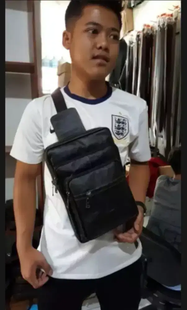 Tas punggung & selempang kulit asli