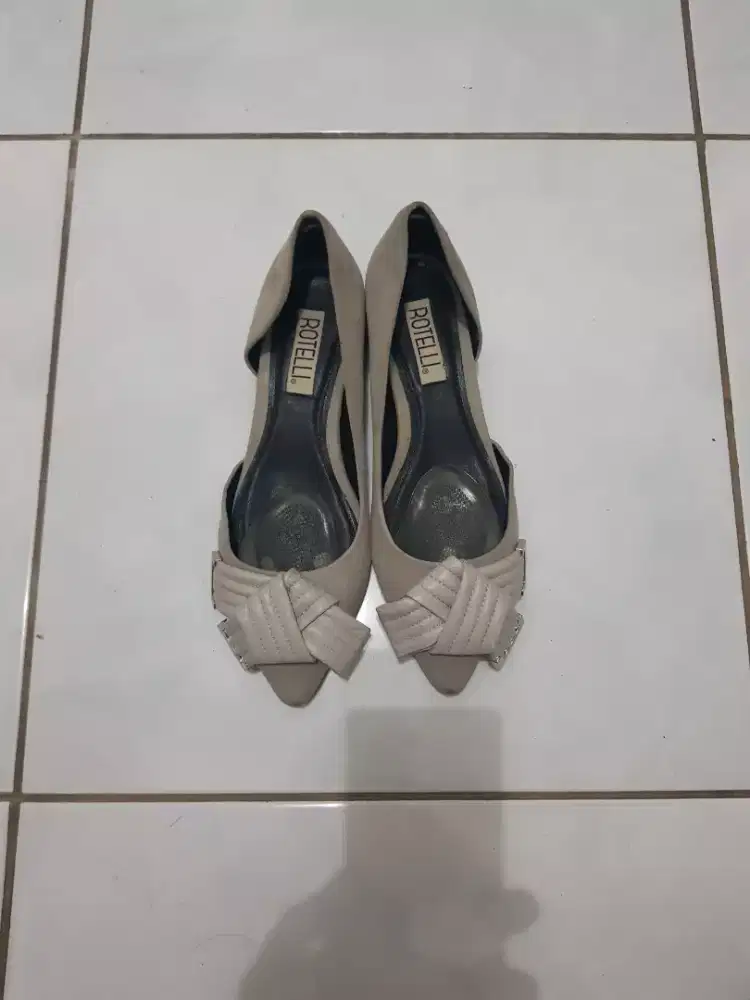 Preloved Sepatu Wanita merk ROTELLI Ori