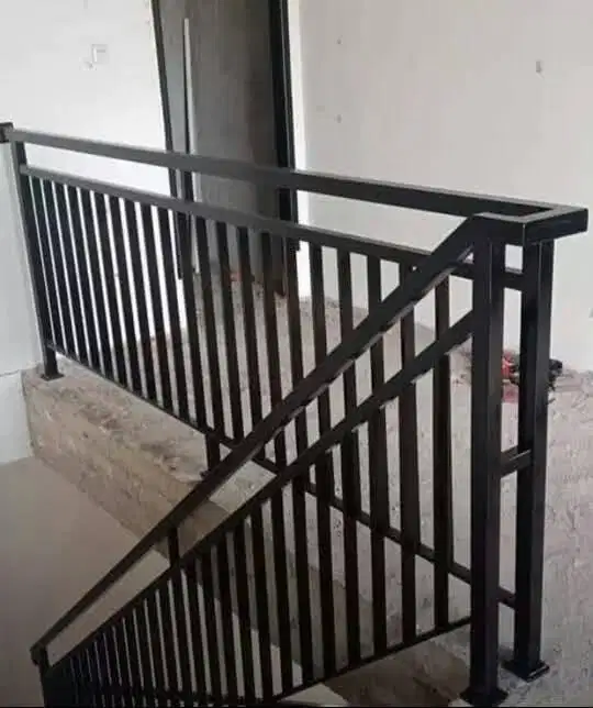 Railing tangga minimalis