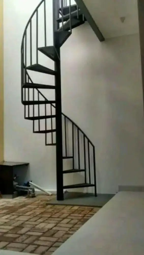 TANGGA PUTAR  SOLAR BENING DAN POLI DAN LAIN2