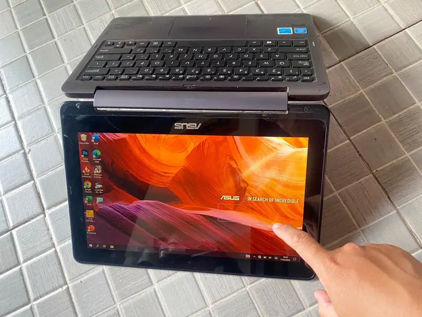 Netbook Asus TP210S Touchscreen Lipat 360
