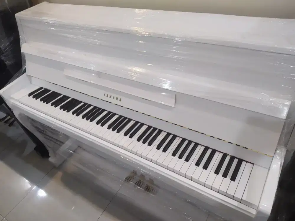 Piano Yamaha LU putih kaki lengkung