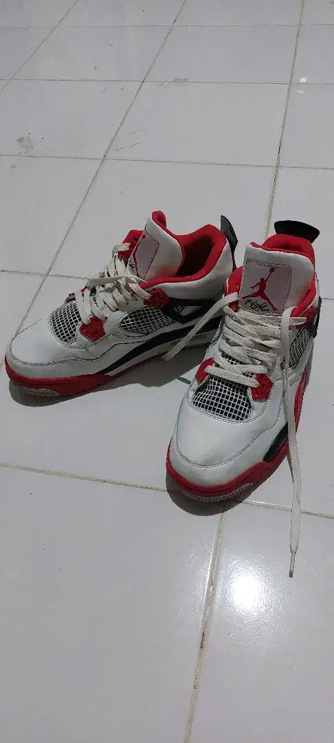 Sepatu Nike retro 4 fire red