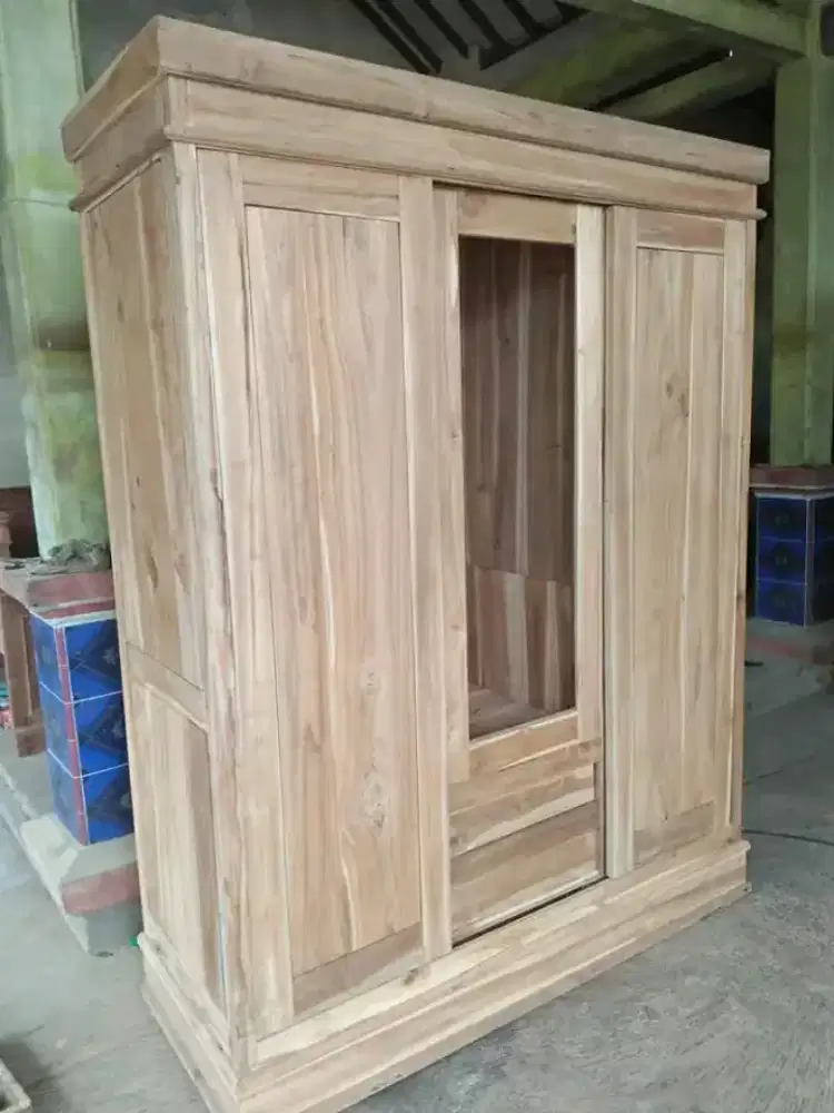 almari pakaian kayu jati 3 dan 2 pintu