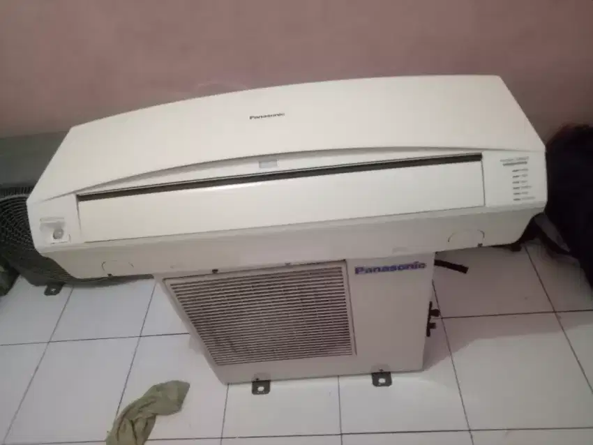 ac bergaransi 1/2 pk panasonic