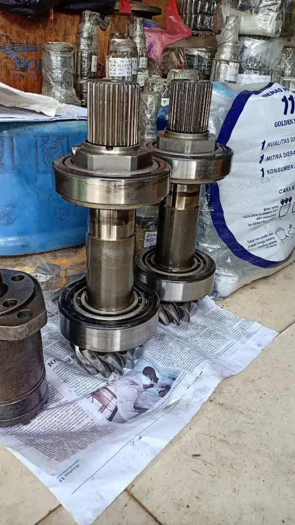 Caterpillar Shaft Pinion 9v8976 asli