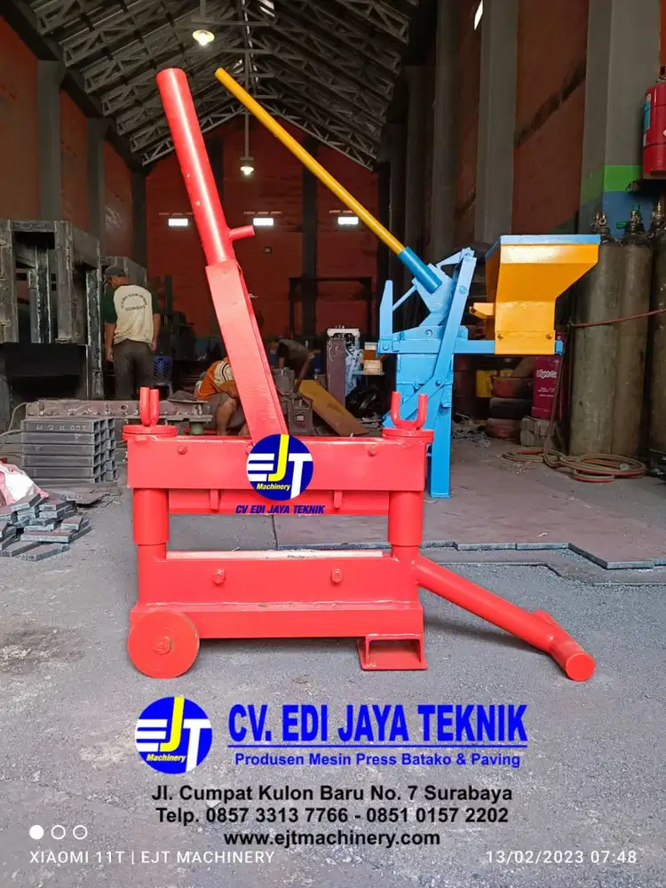 ALAT PEMOTONG PAVING