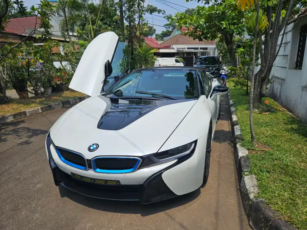 Bmw i8 roadster collector item - Mobil Bekas - 909362604