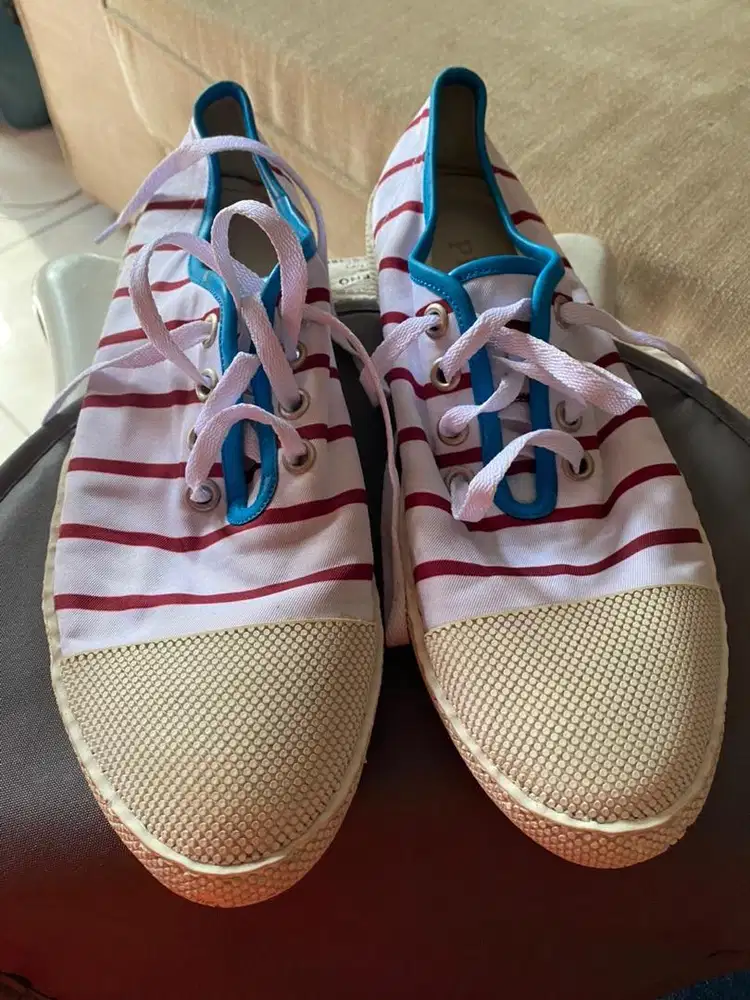 Sepatu Prada ori size 42 sangat mulus keren