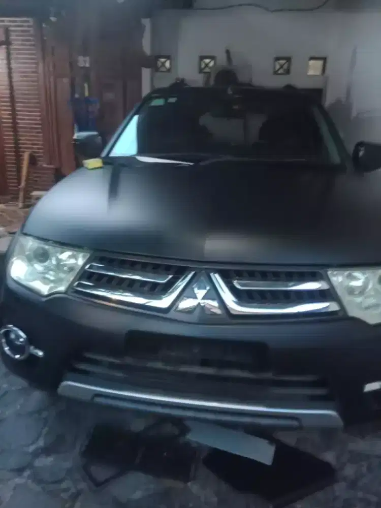 Pemasangan sticker mobil home service