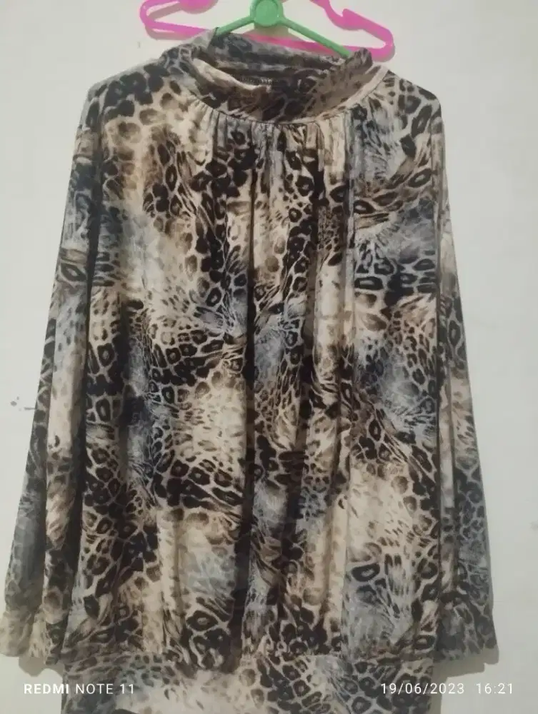 Atasan leopard impor hanya lepas segel