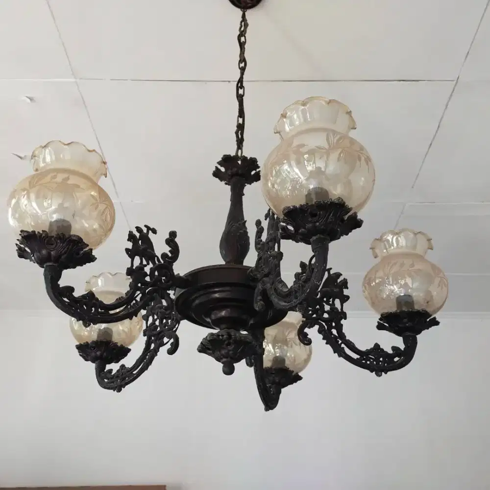 Lampu Gantung Antik