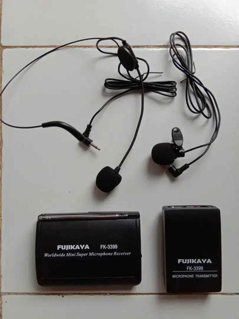 Mic clip on wireless