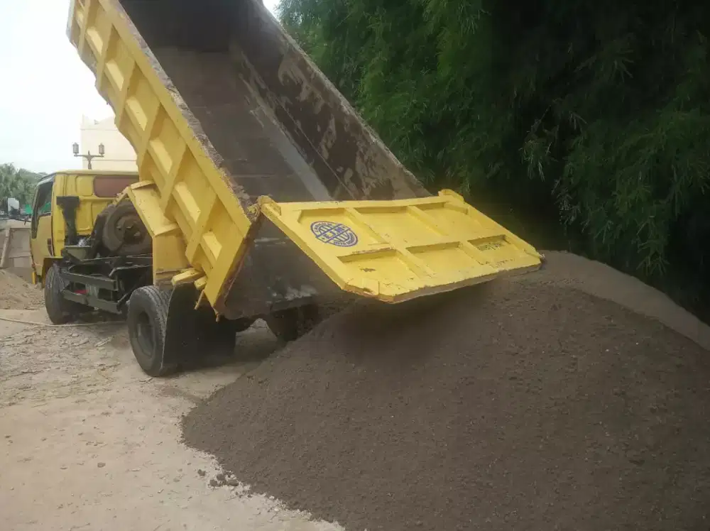 Pasir extra beton hitam/putih abu batu belah split