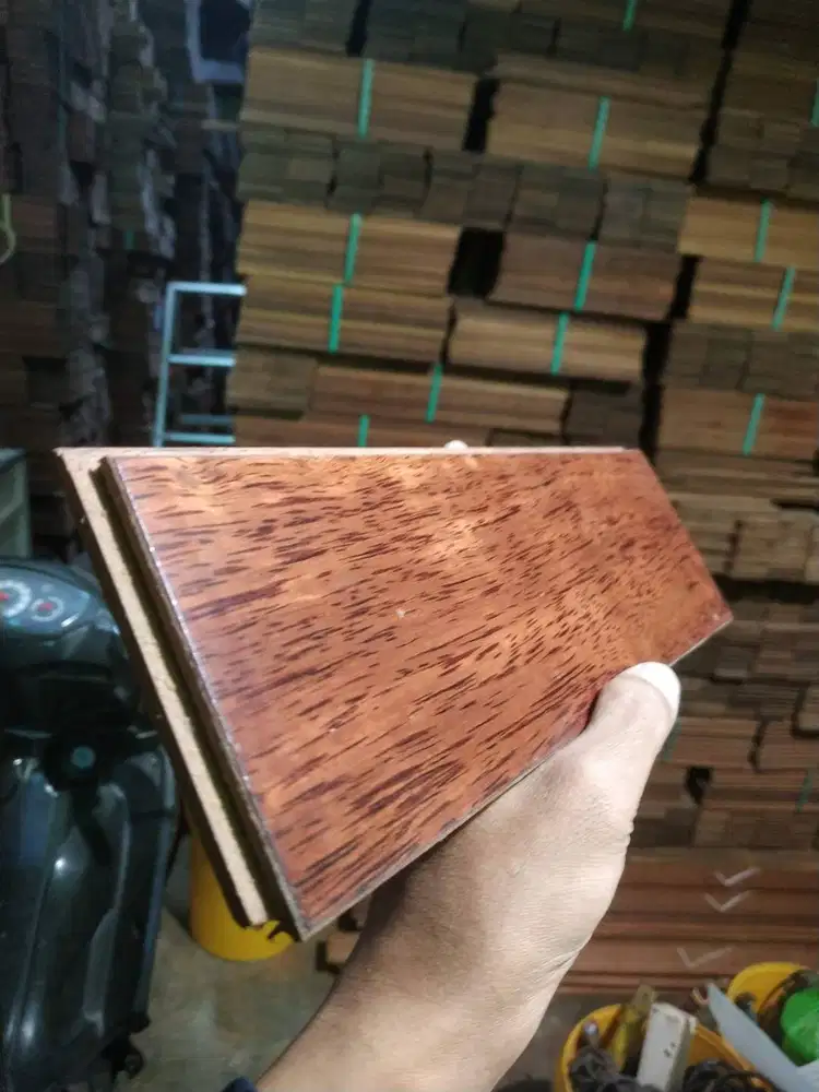 Lantai Kayu UV Coating Bisa Pasang Sendiri