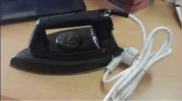 Setrika Gosokan Iron Listrik Maspion