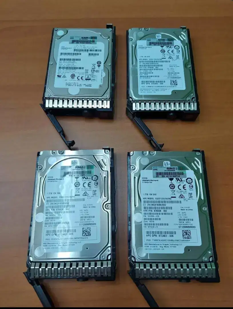 Tampung hardisk bekas server dan juga hardisk pc