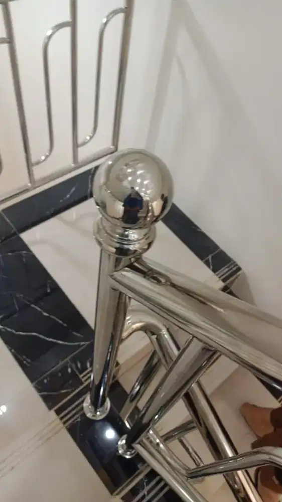 Ralling tangga minimalis stainless stell