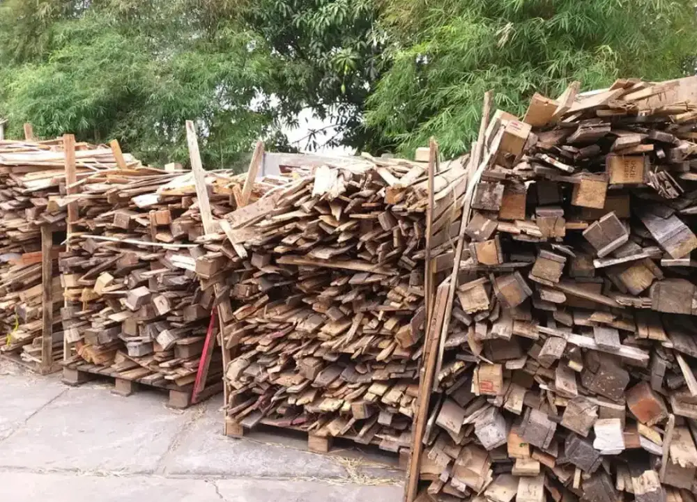 Kayu Bakar Bekas Palet