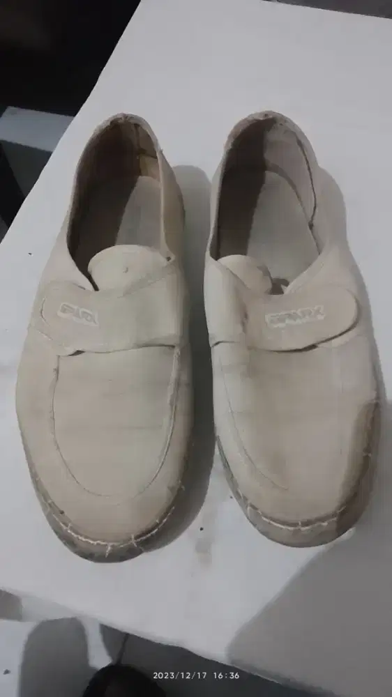 sepatu wanita merk Sparx size 9