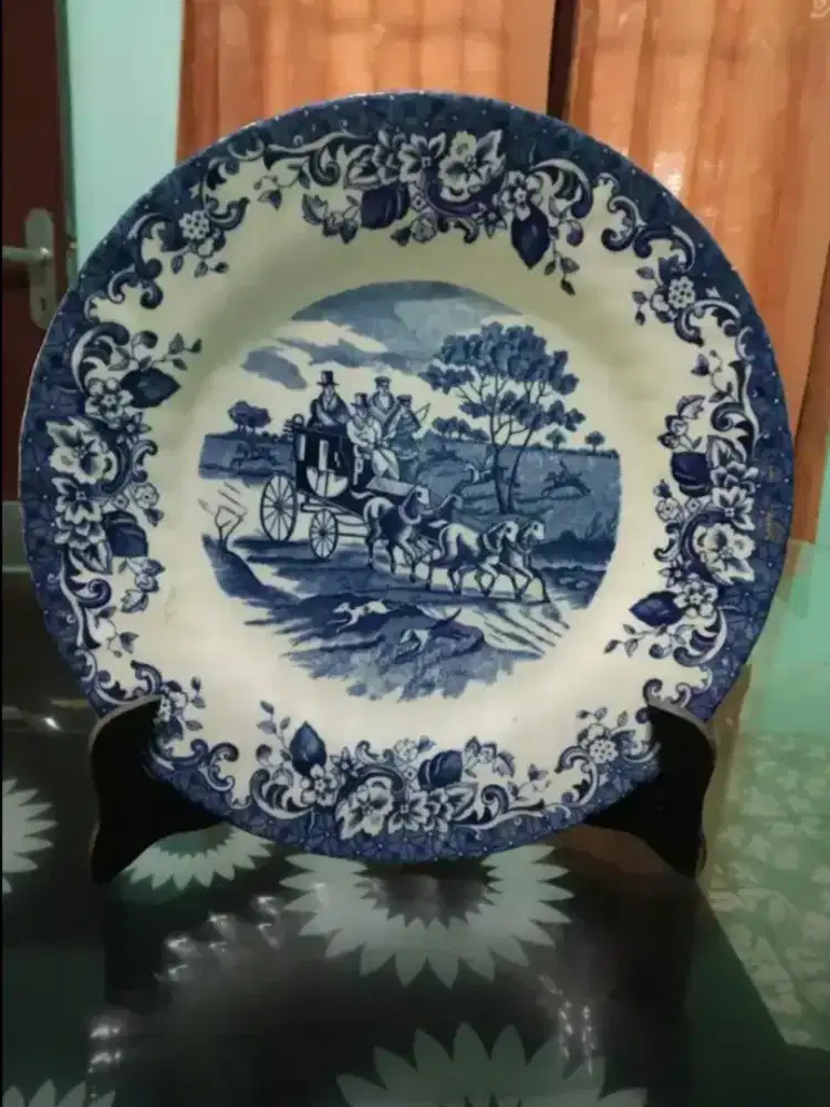 Pajangan Piring Keramik Antik Dijual Murah