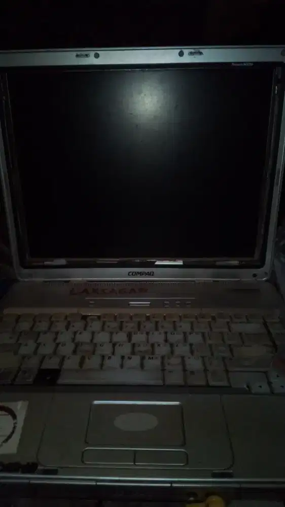 Compaq presario m2000 jual layar lcd laptop ukuran 14 inc kotak