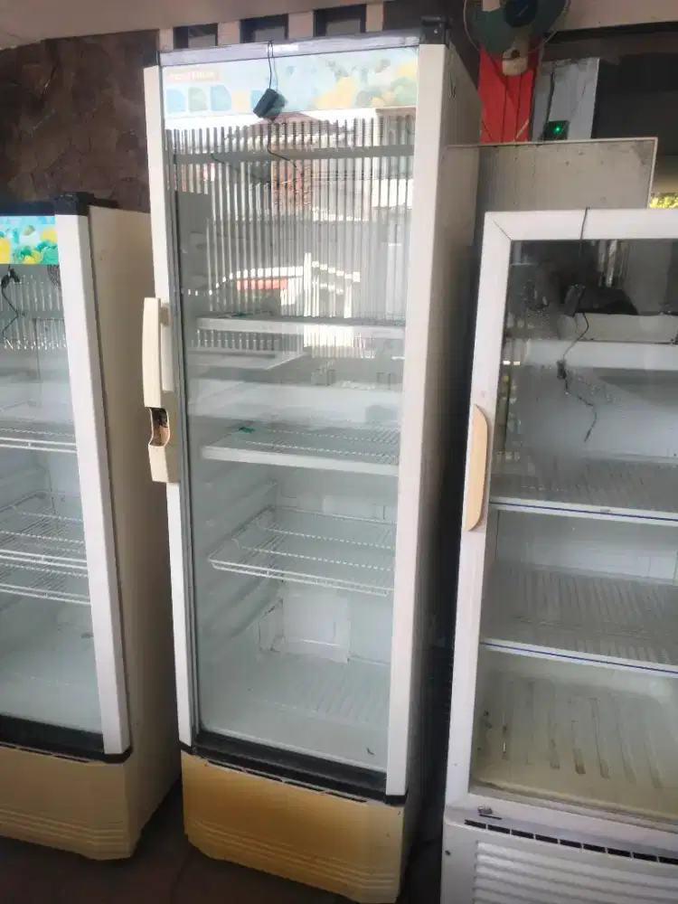 Showcase Polytron 280 Liter, 180 W,SECOND SIAP PAKAI, Bandung