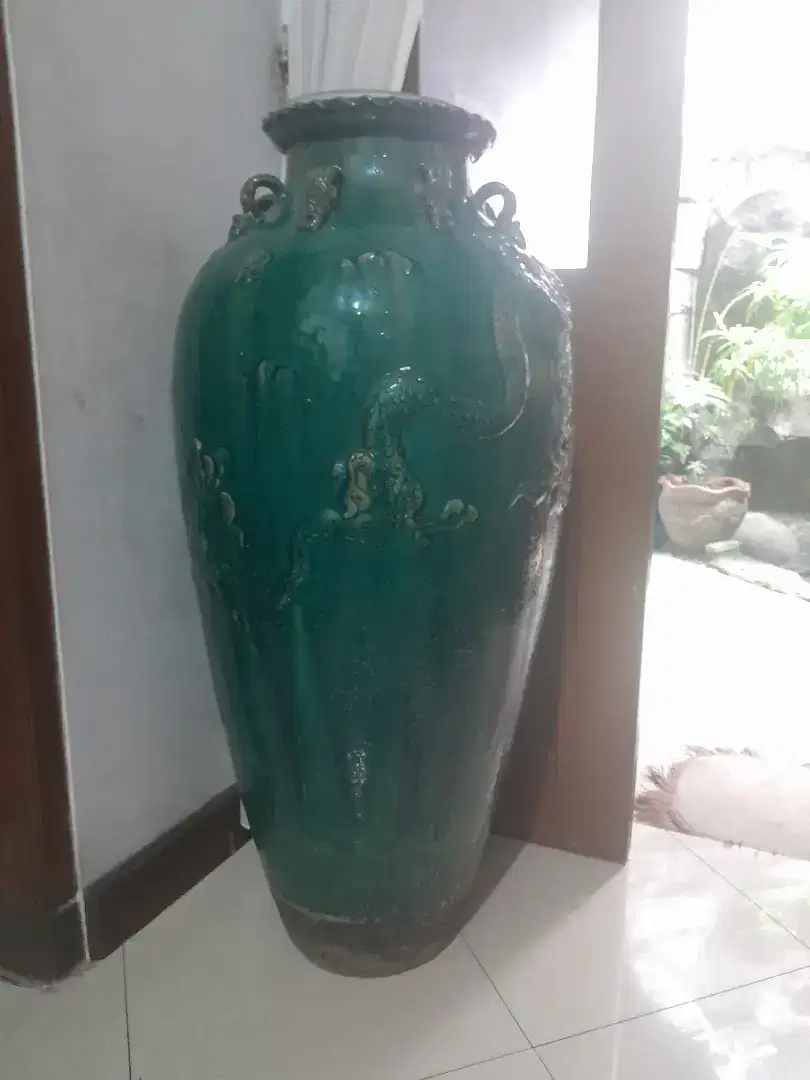 Keramik antik asli