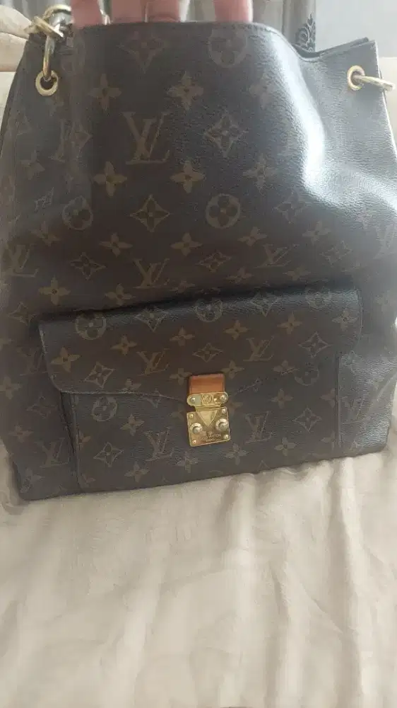 Tas lv mono original beli di lv singapura