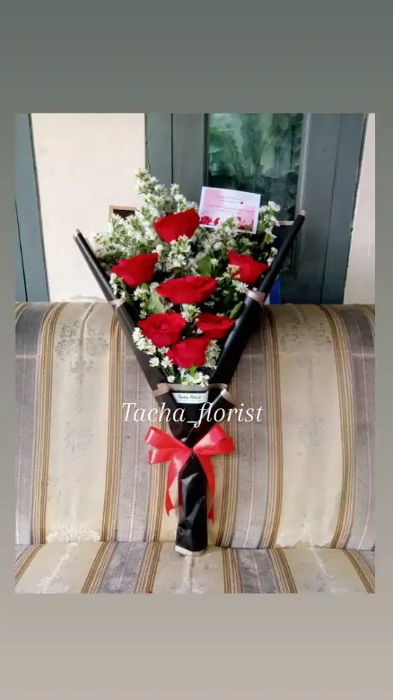 Buket bunga mawar merah asli