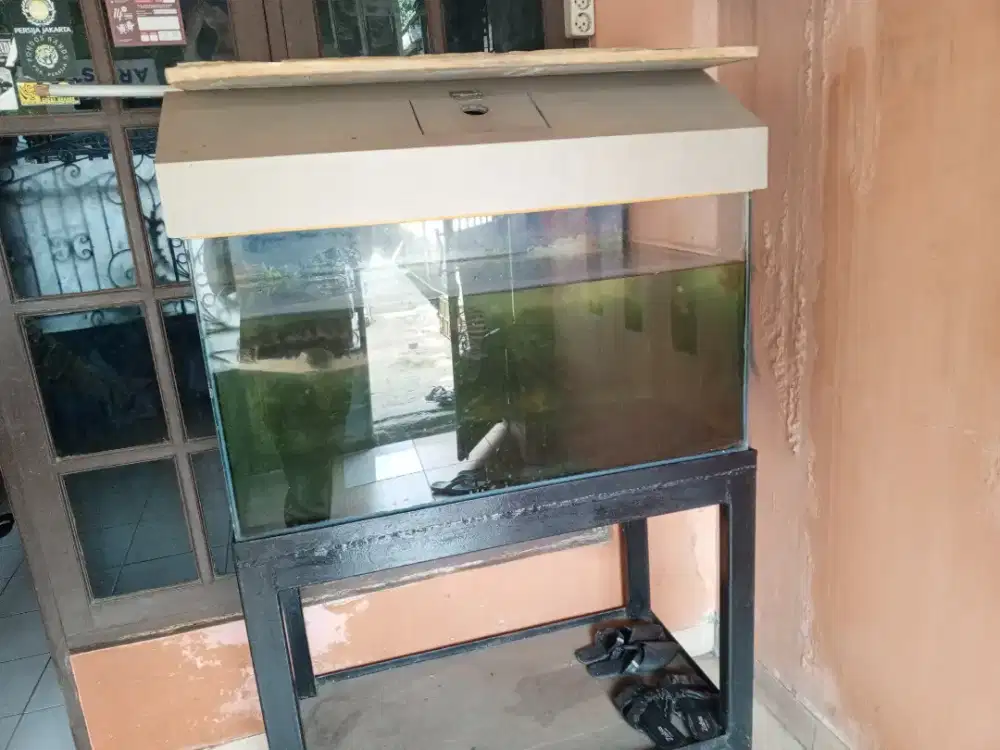 aquarium & rak besi