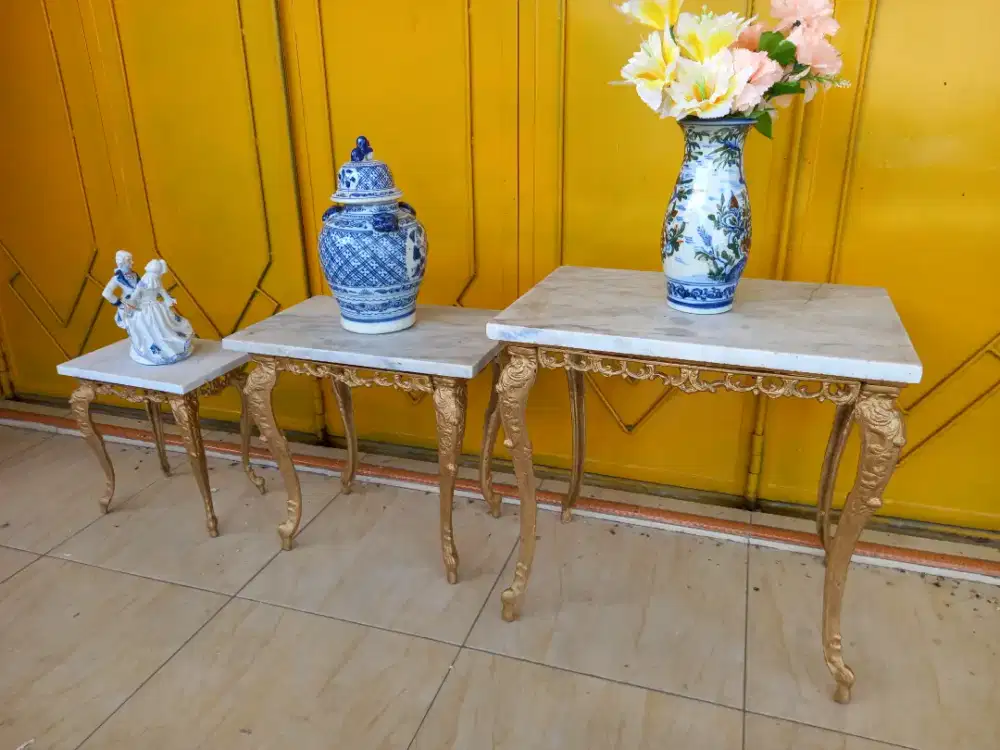 Meja Marmer Set Rangka Besi Kuno