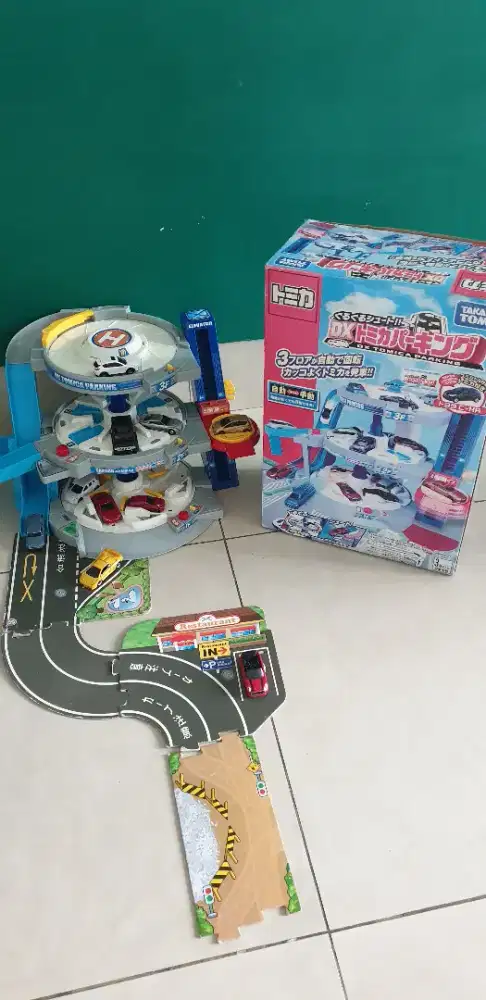 Tomika Parking areas