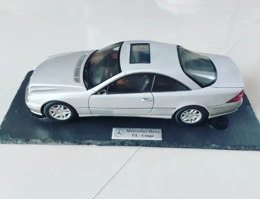 Die cast Mercedes Benz S CL 500 1 : 18  full metal by NOREV